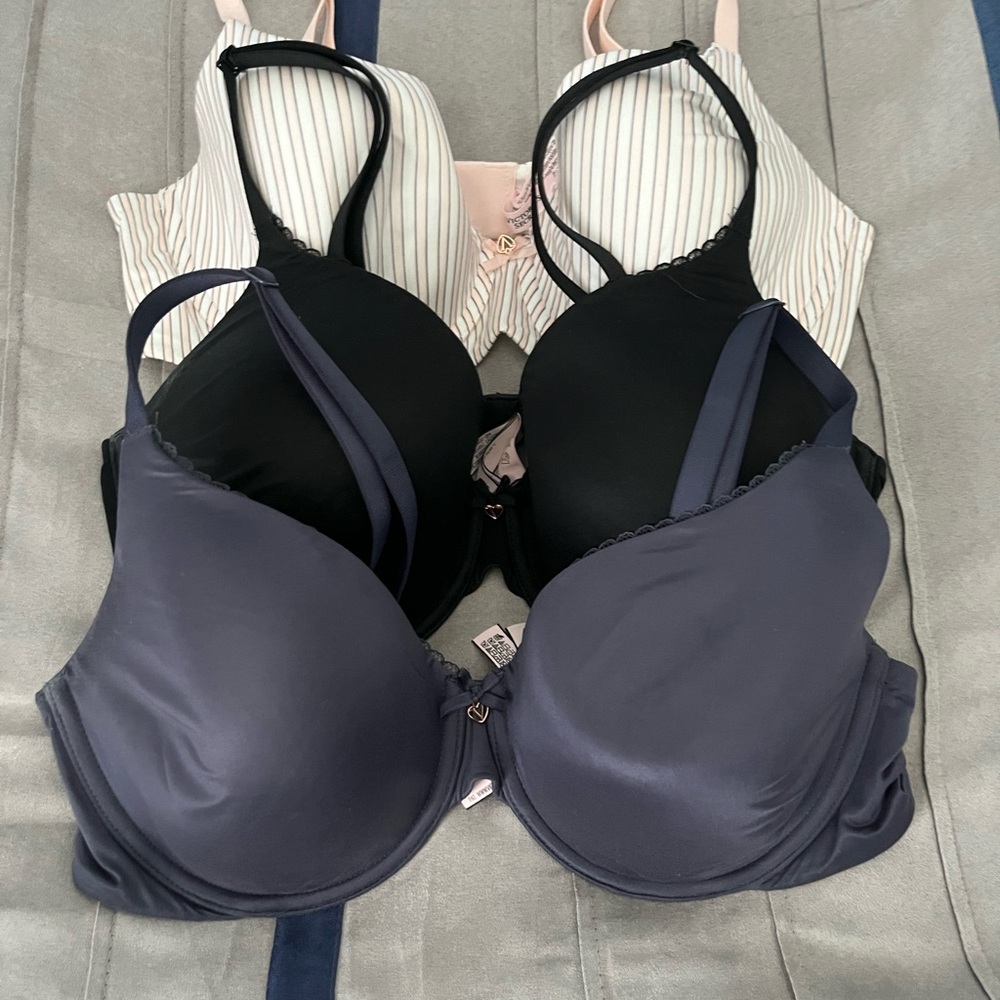 Women's Seamless Body By Victoria Bra - Black, Navy, Blush B7ndle Of 3 36D